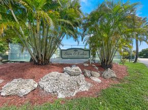8921 NW 28th Dr B, Coral Springs FL 33065