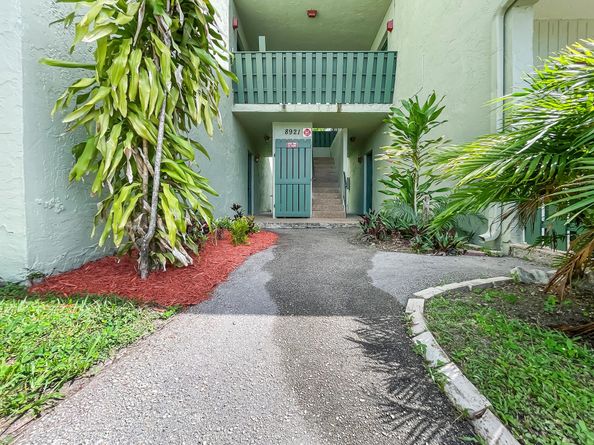 8921 NW 28th Dr B, Coral Springs FL 33065