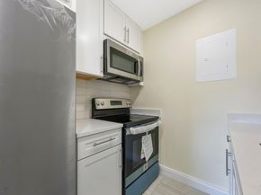 8921 NW 28th Dr B, Coral Springs FL 33065