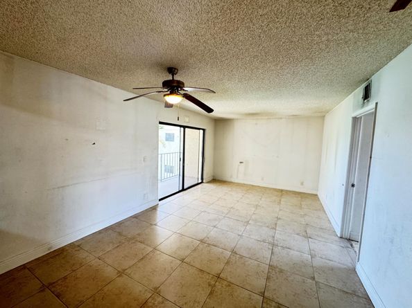 1453 Lake Crystal Drive H, West Palm Beach FL 33411
