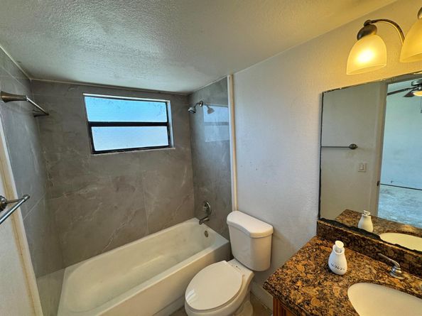 1453 Lake Crystal Drive H, West Palm Beach FL 33411