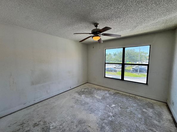 1453 Lake Crystal Drive H, West Palm Beach FL 33411