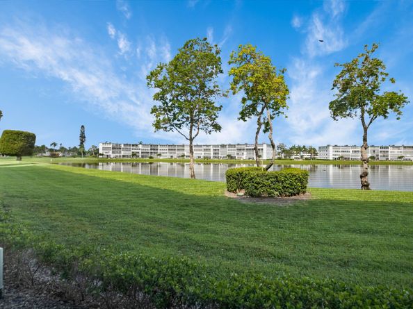 1084 Guildford E, Boca Raton FL 33434
