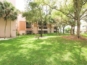 6800 Cypress Road 215, Plantation FL 33317