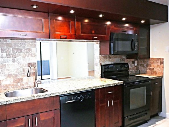 6800 Cypress Road 215, Plantation FL 33317