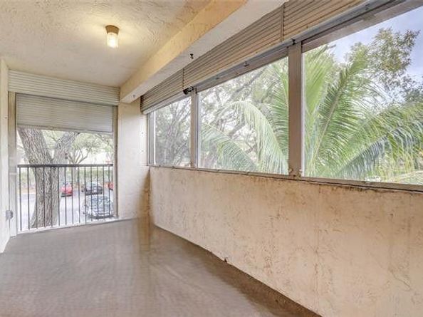 6800 Cypress Road 215, Plantation FL 33317