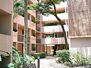 6800 Cypress Road 215, Plantation FL 33317