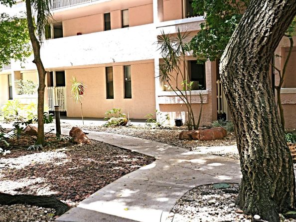 6800 Cypress Road 215, Plantation FL 33317