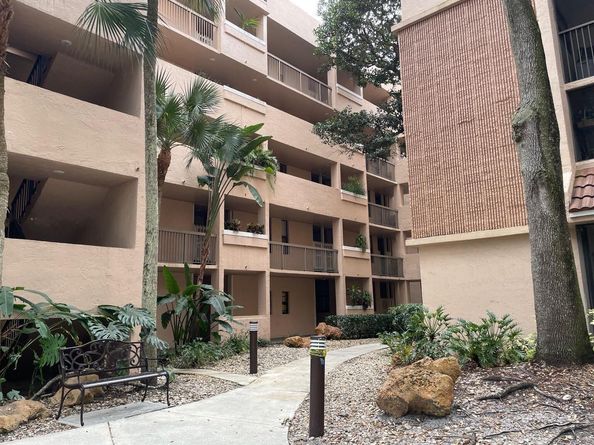 6800 Cypress Road 215, Plantation FL 33317