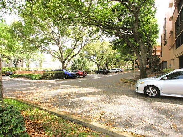 6800 Cypress Road 215, Plantation FL 33317