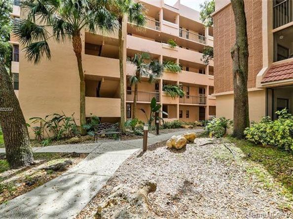 6800 Cypress Road 215, Plantation FL 33317