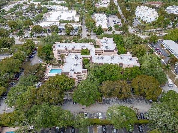 6800 Cypress Road 215, Plantation FL 33317