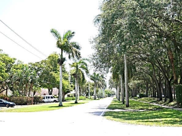 6800 Cypress Road 215, Plantation FL 33317