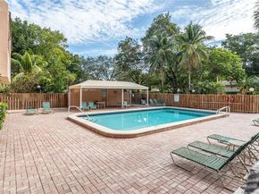 6800 Cypress Road 215, Plantation FL 33317