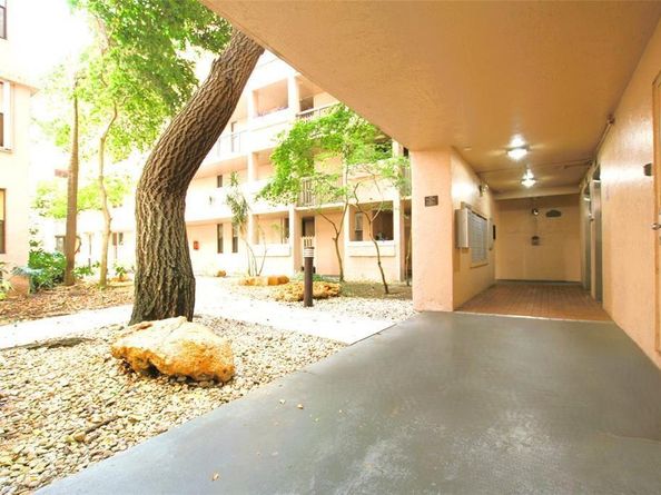6800 Cypress Road 215, Plantation FL 33317