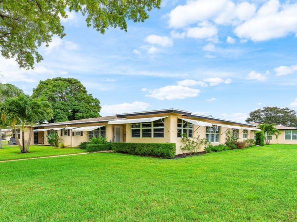 1045 Circle Terrace E D, Delray Beach FL 33445