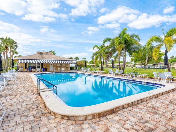 1045 Circle Terrace E D, Delray Beach FL 33445