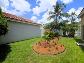 1022 NW 125th Ave, Sunrise FL 33323