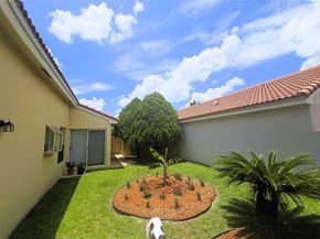 1022 NW 125th Ave, Sunrise FL 33323
