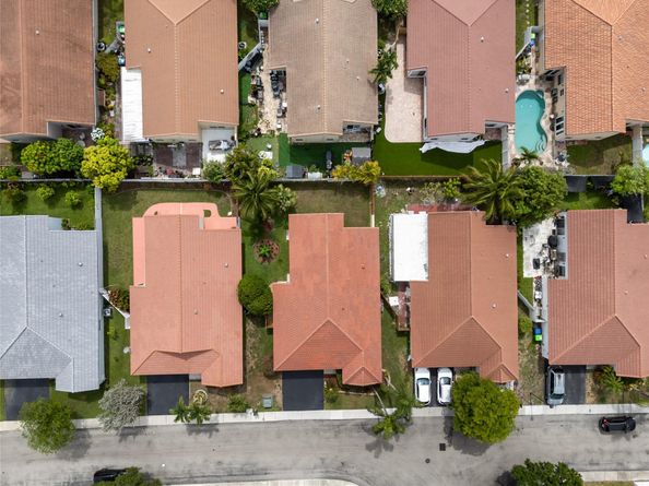 1022 NW 125th Ave, Sunrise FL 33323
