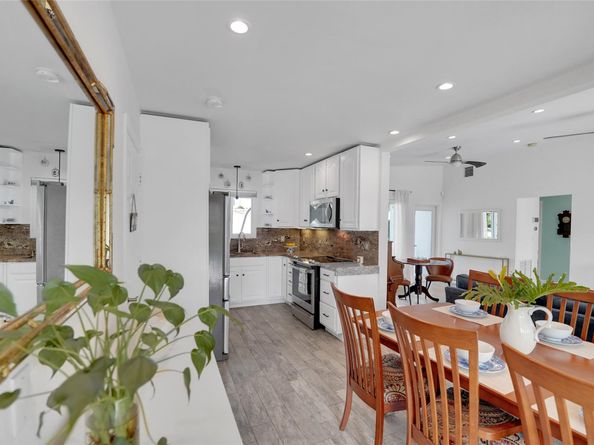 17 SE 9th Ave, Deerfield Beach FL 33441
