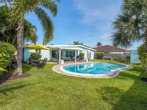 17 SE 9th Ave, Deerfield Beach FL 33441