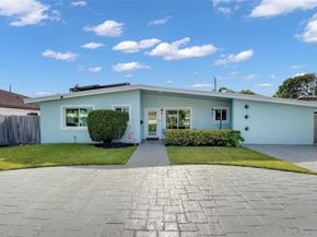 17 SE 9th Ave, Deerfield Beach FL 33441