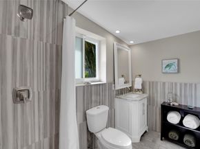 17 SE 9th Ave, Deerfield Beach FL 33441