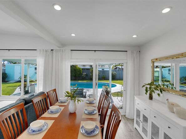 17 SE 9th Ave, Deerfield Beach FL 33441