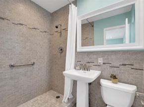 17 SE 9th Ave, Deerfield Beach FL 33441