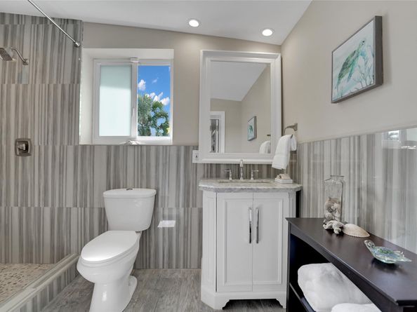 17 SE 9th Ave, Deerfield Beach FL 33441