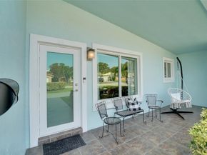 17 SE 9th Ave, Deerfield Beach FL 33441