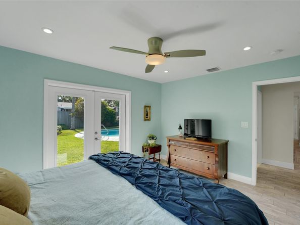 17 SE 9th Ave, Deerfield Beach FL 33441