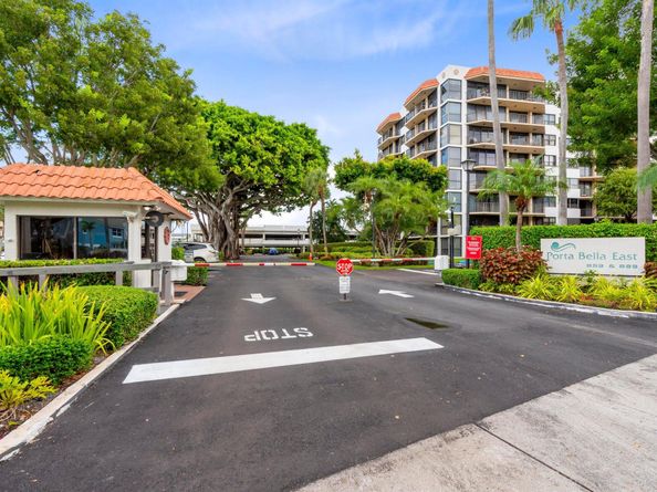 899 Jeffery Street 301, Boca Raton FL 33487