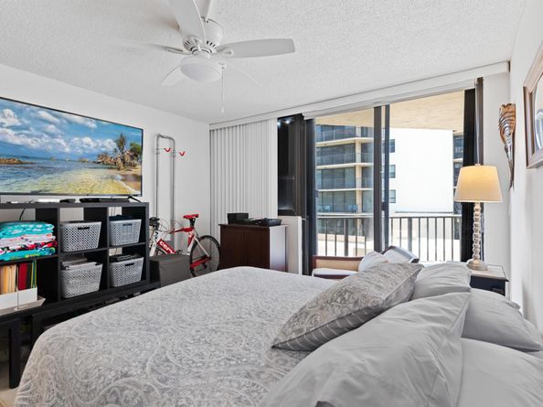 899 Jeffery Street 301, Boca Raton FL 33487