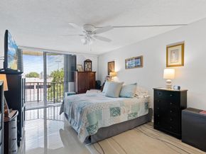 899 Jeffery Street 301, Boca Raton FL 33487