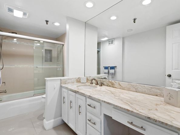 899 Jeffery Street 301, Boca Raton FL 33487