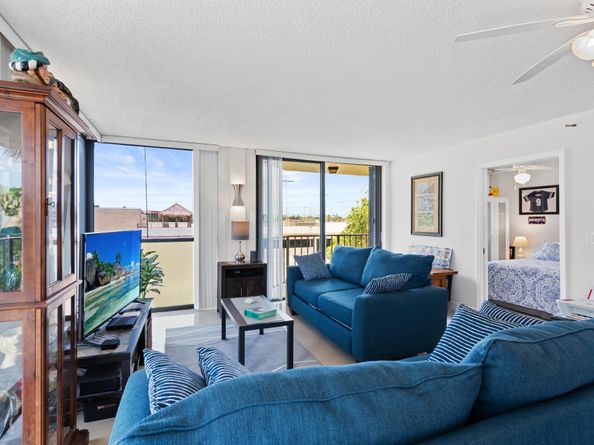 899 Jeffery Street 301, Boca Raton FL 33487