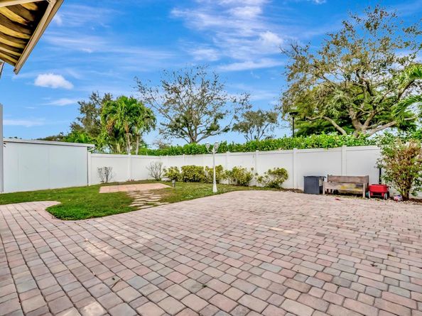 22360 Overture Circle, Boca Raton FL 33428