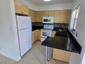 305 NE 16th St B8, Fort Lauderdale FL 33304