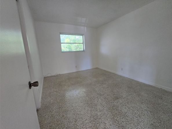 305 NE 16th St B8, Fort Lauderdale FL 33304
