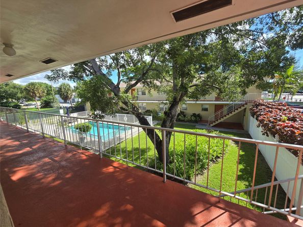 305 NE 16th St B8, Fort Lauderdale FL 33304