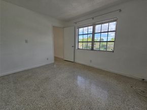 305 NE 16th St B8, Fort Lauderdale FL 33304