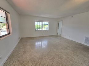 305 NE 16th St B8, Fort Lauderdale FL 33304