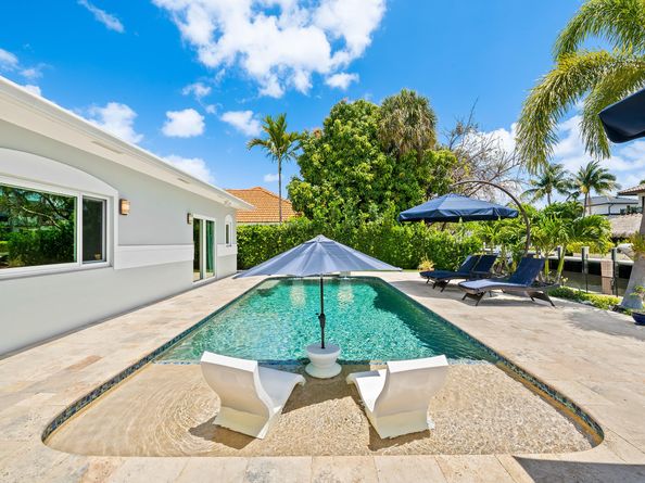 3040 NE 46th St, Fort Lauderdale FL 33308