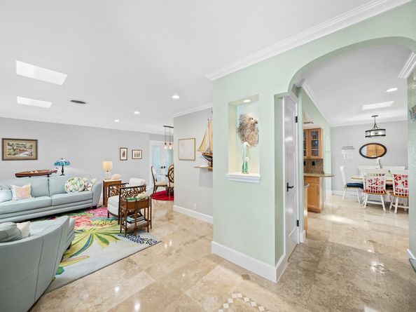 3040 NE 46th St, Fort Lauderdale FL 33308
