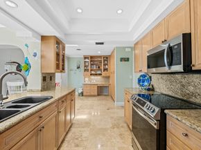 3040 NE 46th St, Fort Lauderdale FL 33308