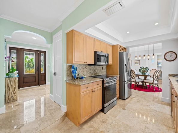 3040 NE 46th St, Fort Lauderdale FL 33308
