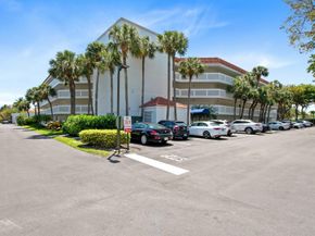 800 Jeffery Street 211, Boca Raton FL 33487