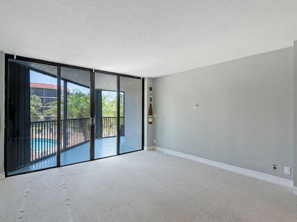 800 Jeffery Street 211, Boca Raton FL 33487